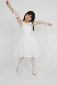 بدلة دانتيل أكمام ثلثيني مخرم