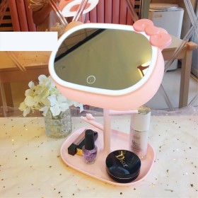 مرآة هيلو كيتي