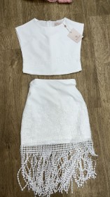 طقم تنورة شراشيب أبيض