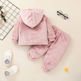 بيجامة زهري مخمل مع طاقية