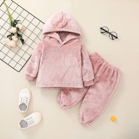 بيجامة زهري مخمل مع طاقية