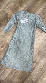 فستان أخضر مخرم