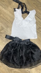 طقم تنورة نفاش مع شباح أبيض