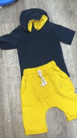 طقمك شورت مع بلوزة بطاقية